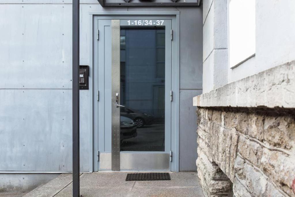 Bright Apartment Near Bus Statioon Reval Exterior foto